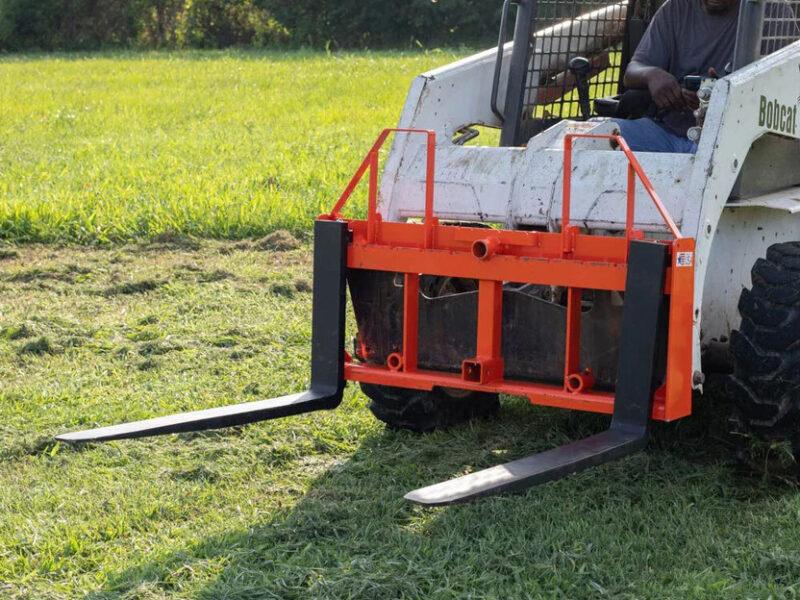 Pallet fork attachment lifting paving materials